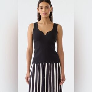 NWT GSTQ Women’s Black Fitted Ribbes Tank Top V Neck Cut Out - Size M